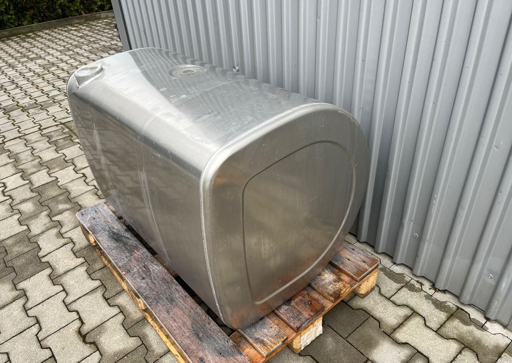 Zbiornik paliwa Volvo FH FM Renault 405 litrów bak 101 cm - Kütusepaak - Veoauto: pilt 2 Zbiornik paliwa Volvo FH FM Renault 405 litrów bak 101 cm - Kütusepaak - Veoauto: pilt 2