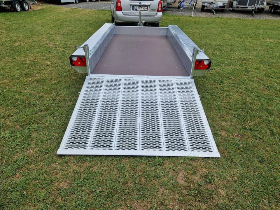 Bau- Maschinentransporte 2,7t Minibagger PKW-Anhänger - Ehitustehnika haagis: pilt 4 Bau- Maschinentransporte 2,7t Minibagger PKW-Anhänger - Ehitustehnika haagis: pilt 4