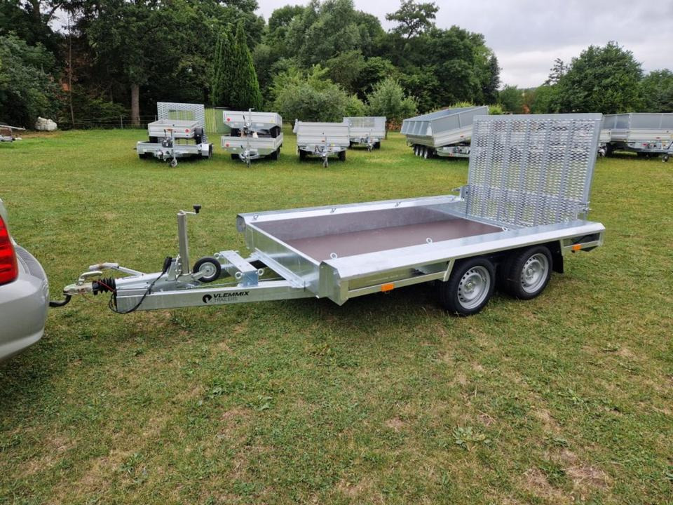 Bau- Maschinentransporte 2,7t Minibagger PKW-Anhänger - Ehitustehnika haagis: pilt 1 Bau- Maschinentransporte 2,7t Minibagger PKW-Anhänger - Ehitustehnika haagis: pilt 1