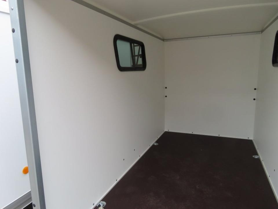 Böckmann KT 2513/135 PKW-Anhänger Kofferanhänger Fenster 100km/h - Furgoonjärelhaagis: pilt 5 Böckmann KT 2513/135 PKW-Anhänger Kofferanhänger Fenster 100km/h - Furgoonjärelhaagis: pilt 5