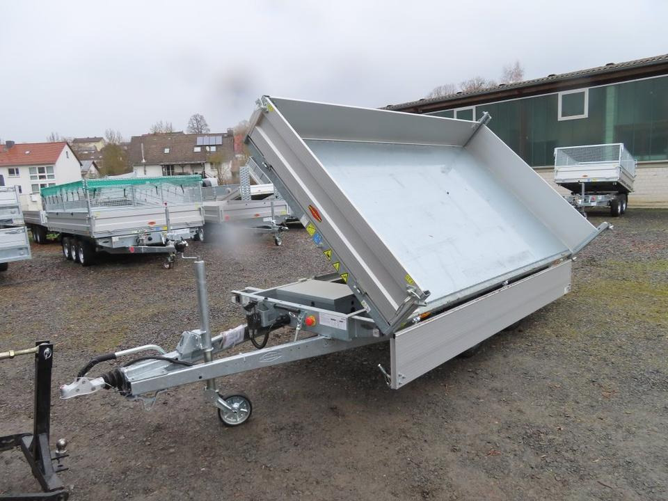 Böckmann PKW Anhänger, Dreiseitenkipper, 3,0 to. Elektrokipper, - Kalluri järelhaagis: pilt 1 Böckmann PKW Anhänger, Dreiseitenkipper, 3,0 to. Elektrokipper, - Kalluri järelhaagis: pilt 1