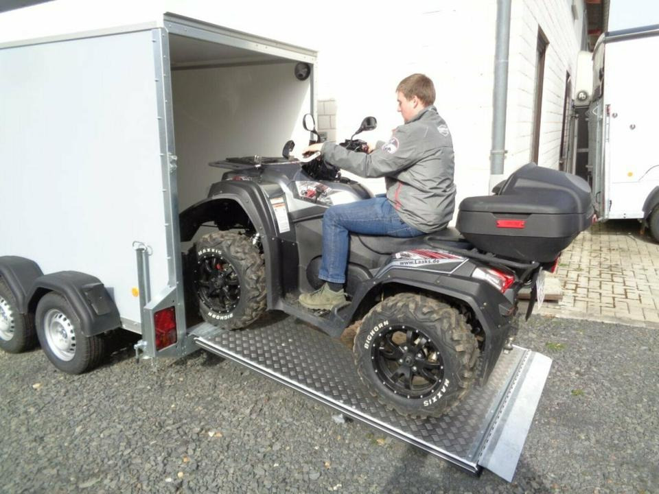 Böckmann PKW-Anhänger, KT3015/20 M-F, Auffahrrampe, 2,0 to. - Furgoonjärelhaagis: pilt 1 Böckmann PKW-Anhänger, KT3015/20 M-F, Auffahrrampe, 2,0 to. - Furgoonjärelhaagis: pilt 1