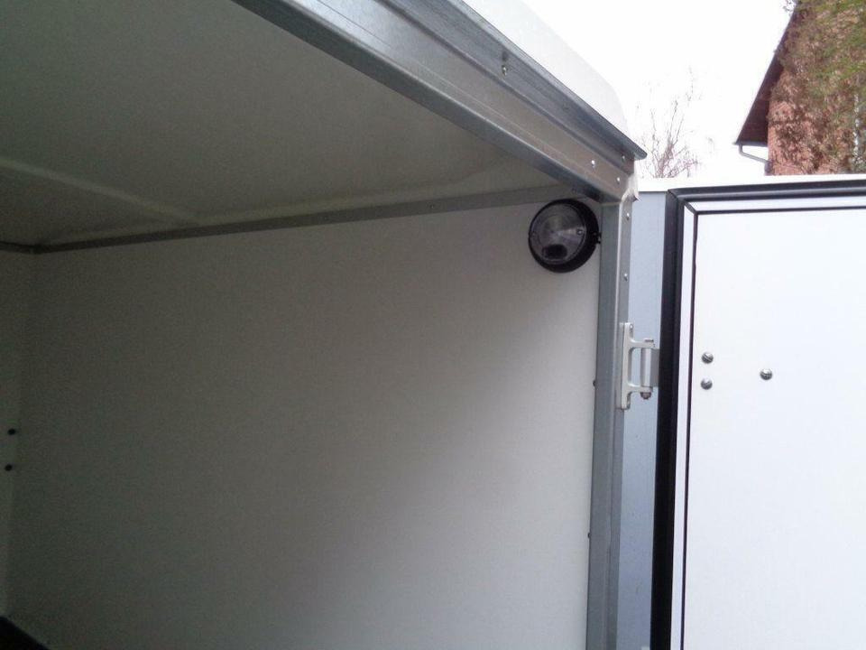 Böckmann PKW-Anhänger Koffer 1,35to. 100 km/h Kofferanhänger - Auto järelhaagis: pilt 5 Böckmann PKW-Anhänger Koffer 1,35to. 100 km/h Kofferanhänger - Auto järelhaagis: pilt 5