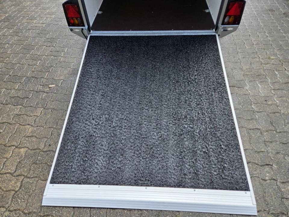 Kofferanhänger PKW-Anhänger Böckmann KT 3015/27 MF Rampe/Tür 2,7t - Furgoonjärelhaagis: pilt 4 Kofferanhänger PKW-Anhänger Böckmann KT 3015/27 MF Rampe/Tür 2,7t - Furgoonjärelhaagis: pilt 4