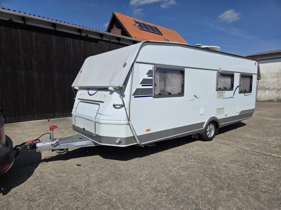 Wohnwagen Hymer Top Ausstattung Mover Vohrzelt 4x Schlafplätze WC - Haagissuvila: pilt 2 Wohnwagen Hymer Top Ausstattung Mover Vohrzelt 4x Schlafplätze WC - Haagissuvila: pilt 2