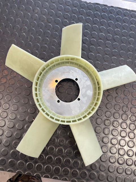 Deutz BF4M1013E/BF6M1013E 0420 3375 - Puhur - Ehitusmasinad: pilt 1 Deutz BF4M1013E/BF6M1013E 0420 3375 - Puhur - Ehitusmasinad: pilt 1