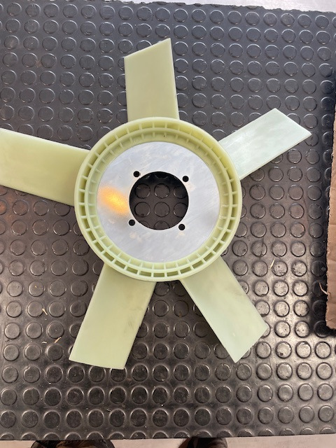 Deutz BF4M1013E/BF6M1013E 0420 3375 - Puhur - Ehitusmasinad: pilt 2 Deutz BF4M1013E/BF6M1013E 0420 3375 - Puhur - Ehitusmasinad: pilt 2