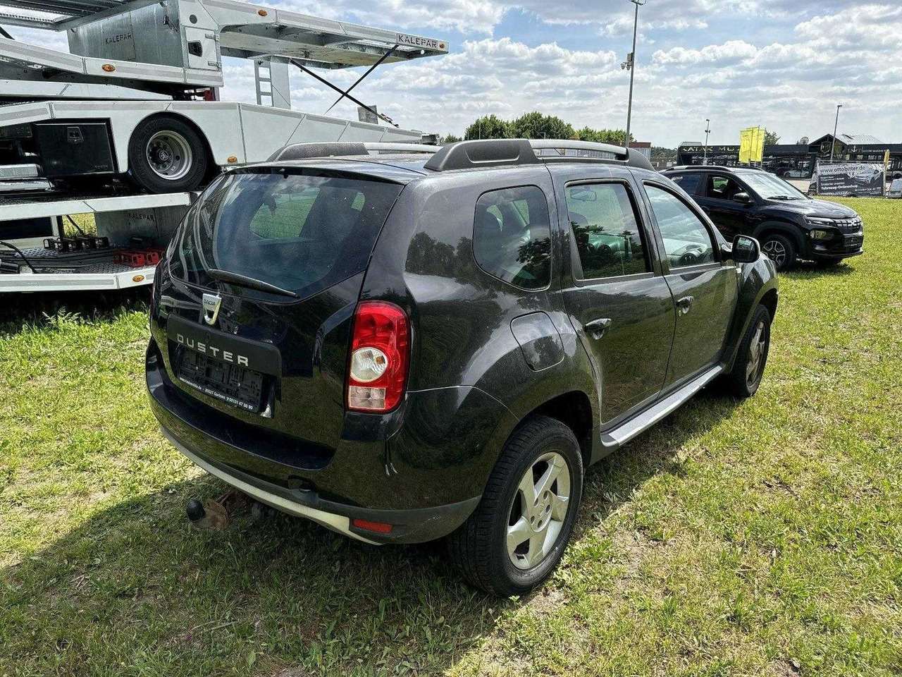 Dacia Duster 1.6 LAUREATE +ZAHNRIEMEN GERISSEN+ - Maastur: pilt 5 Dacia Duster 1.6 LAUREATE +ZAHNRIEMEN GERISSEN+ - Maastur: pilt 5