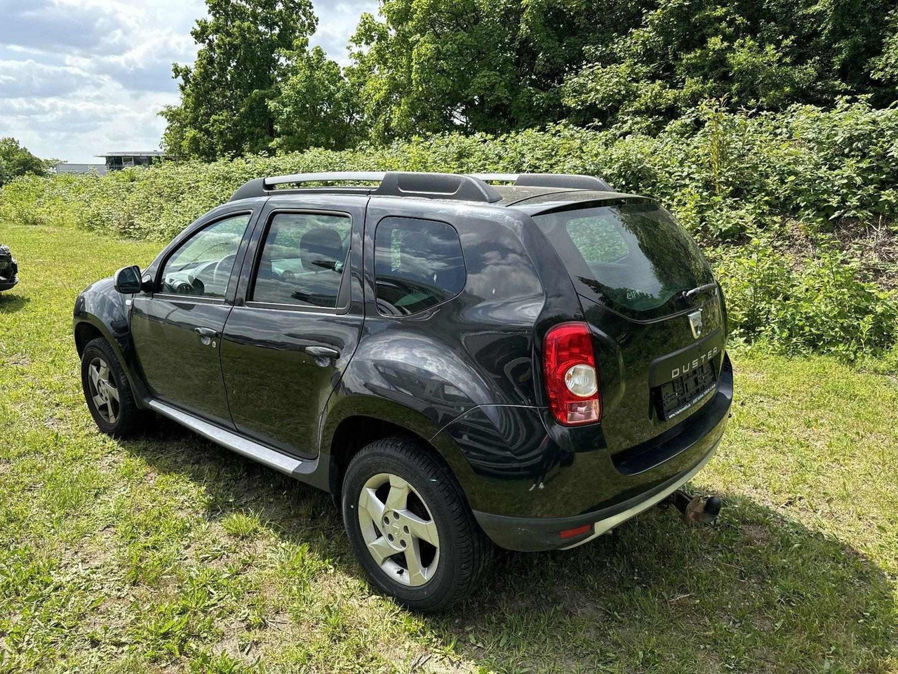 Dacia Duster 1.6 LAUREATE +ZAHNRIEMEN GERISSEN+ - Maastur: pilt 3 Dacia Duster 1.6 LAUREATE +ZAHNRIEMEN GERISSEN+ - Maastur: pilt 3