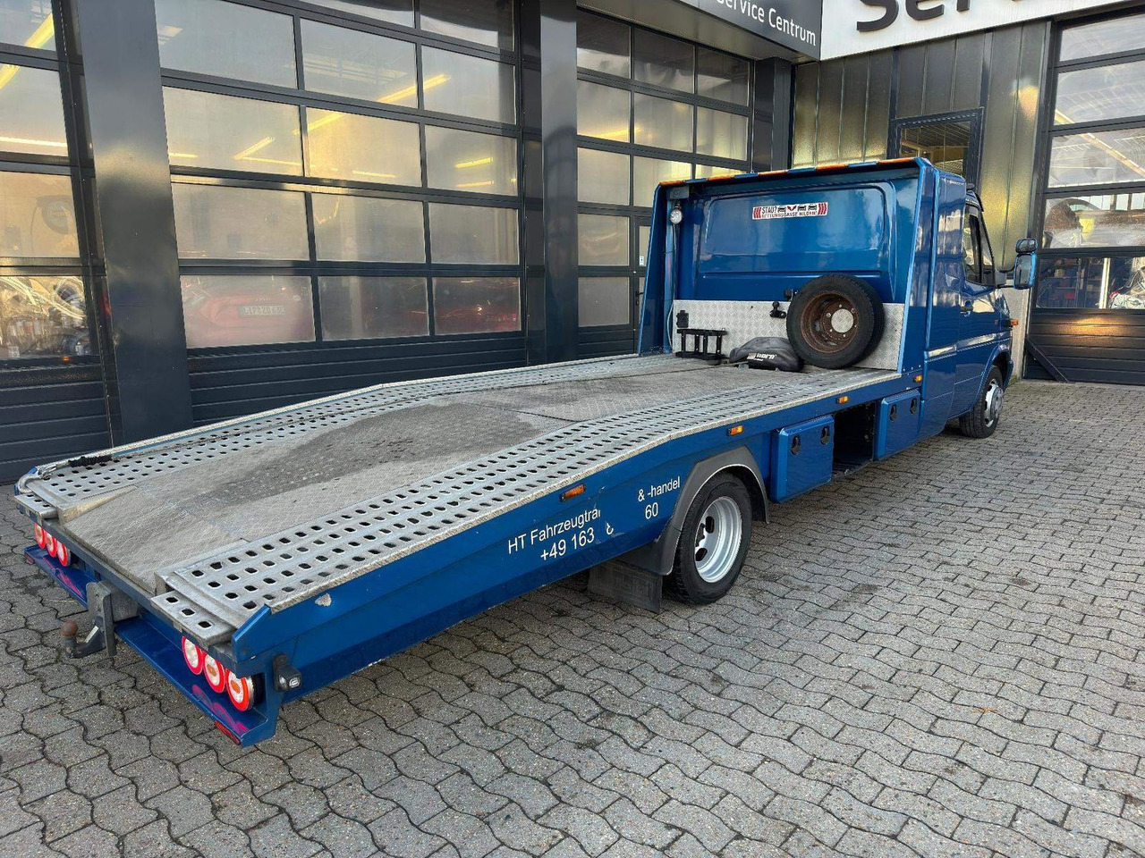 Mercedes-Benz Sprinter 2.7 CDI ABSCHLEPPWAGEN SCHLAFKABINE - Treilerveoauto: pilt 4 Mercedes-Benz Sprinter 2.7 CDI ABSCHLEPPWAGEN SCHLAFKABINE - Treilerveoauto: pilt 4