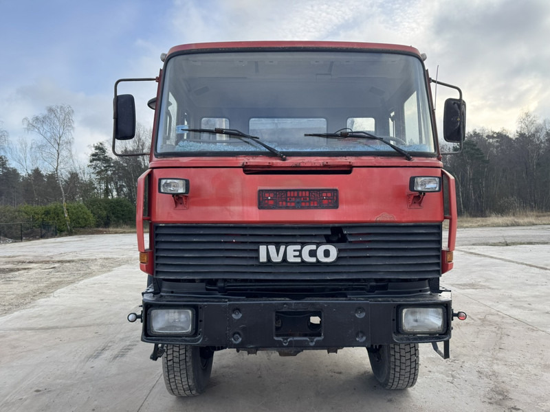Iveco Magirus 180-23 (GRAND PONT / 4X4 / LAMES / POMPE MANUELLE) - Kallurauto: pilt 2 Iveco Magirus 180-23 (GRAND PONT / 4X4 / LAMES / POMPE MANUELLE) - Kallurauto: pilt 2