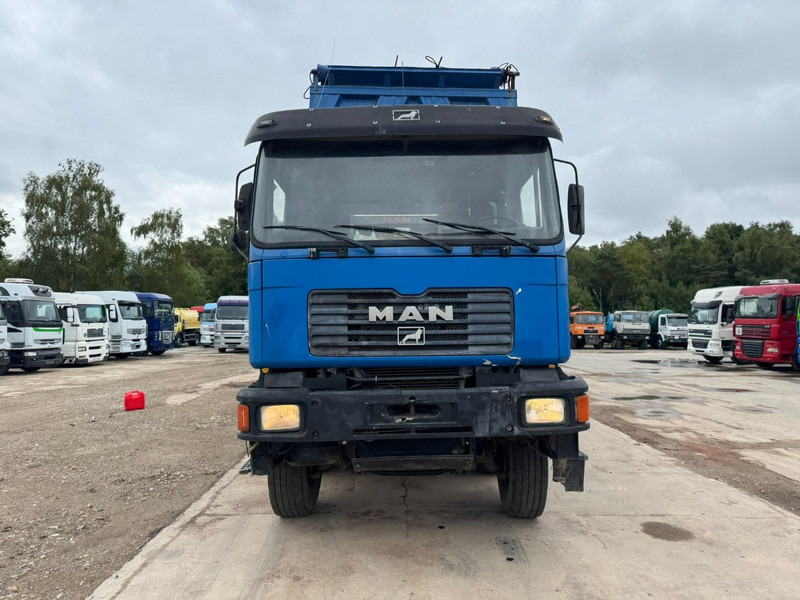 MAN 35.402 (8X6 / BIG AXLE / STEEL SUSPENSION / 6 CYLINDER WITH MANUAL PUMP) - Tarbesõiduk kallur: pilt 2 MAN 35.402 (8X6 / BIG AXLE / STEEL SUSPENSION / 6 CYLINDER WITH MANUAL PUMP) - Tarbesõiduk kallur: pilt 2