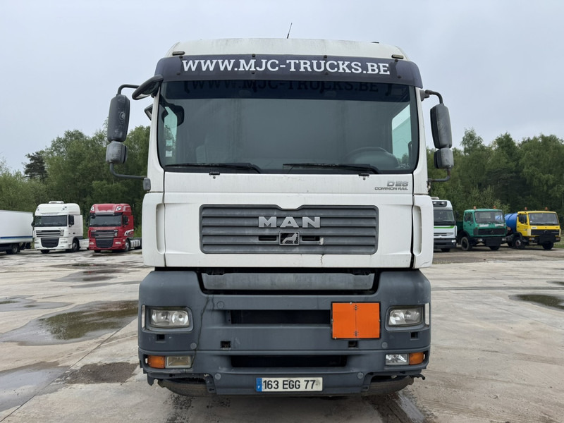 MAN TGA 33.480 (MANUAL GEARBOX / BOITE MANUELLE / 6X4 / CAMION FRANCAIS EN BON ETAT !) - Kabiinišassiiga veoauto: pilt 2 MAN TGA 33.480 (MANUAL GEARBOX / BOITE MANUELLE / 6X4 / CAMION FRANCAIS EN BON ETAT !) - Kabiinišassiiga veoauto: pilt 2