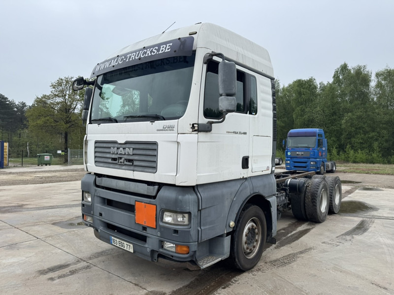 MAN TGA 33.480 (MANUAL GEARBOX / BOITE MANUELLE / 6X4 / CAMION FRANCAIS EN BON ETAT !) - Kabiinišassiiga veoauto: pilt 1 MAN TGA 33.480 (MANUAL GEARBOX / BOITE MANUELLE / 6X4 / CAMION FRANCAIS EN BON ETAT !) - Kabiinišassiiga veoauto: pilt 1