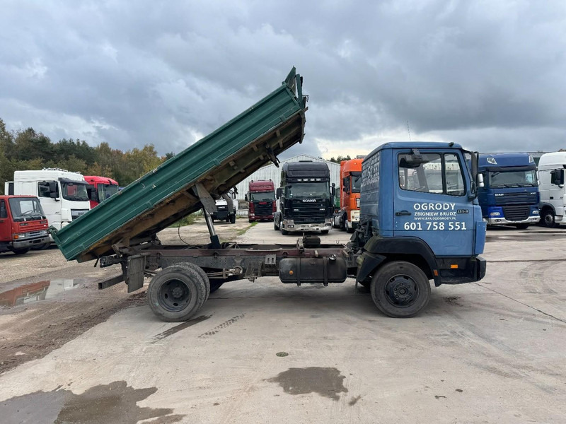 Mercedes-Benz SK 814 (6 CYLINDER / STEEL SUSPENSION / MANUAL PUMP / 3-SIDE TIPPER) - Kallurauto: pilt 4 Mercedes-Benz SK 814 (6 CYLINDER / STEEL SUSPENSION / MANUAL PUMP / 3-SIDE TIPPER) - Kallurauto: pilt 4