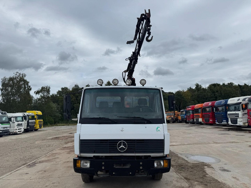 Mercedes-Benz SK 917 (STEEL SUSPENSION / PARLFINGER CRANE / AUXILIARY / 6 CYLINDER WITH MANUAL PUMP) - Kallurauto, Kraanaga veoauto: pilt 2 Mercedes-Benz SK 917 (STEEL SUSPENSION / PARLFINGER CRANE / AUXILIARY / 6 CYLINDER WITH MANUAL PUMP) - Kallurauto, Kraanaga veoauto: pilt 2
