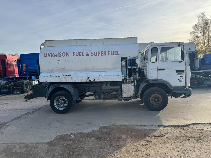 Renault S 150 SUSPENSION LAMES / 7000 L / POMPE & BOITE MANUELLE / CAMION FRANCAIS!!!) - Tsisternauto: pilt 4 Renault S 150 SUSPENSION LAMES / 7000 L / POMPE & BOITE MANUELLE / CAMION FRANCAIS!!!) - Tsisternauto: pilt 4