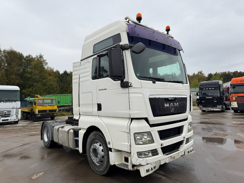 MAN TGX 18.440 (MANUAL GEARBOX / BOITE MANUELLE / PTO / HYDRAULIQUE POUR BENNE) - Sadulveok: pilt 3 MAN TGX 18.440 (MANUAL GEARBOX / BOITE MANUELLE / PTO / HYDRAULIQUE POUR BENNE) - Sadulveok: pilt 3