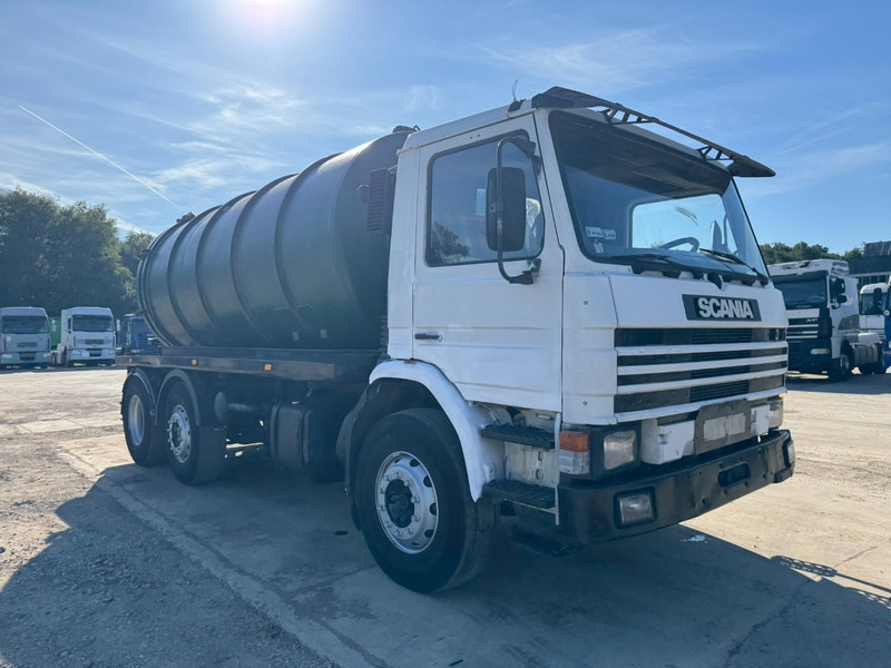 Scania 93 - 280 (14.000L / MANUAL PUMP & GEARBOX / 6X2) - Vaakumveok: pilt 3 Scania 93 - 280 (14.000L / MANUAL PUMP & GEARBOX / 6X2) - Vaakumveok: pilt 3