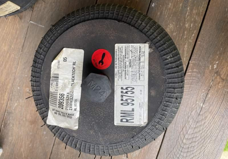 Mercedes-Benz Tourimo - Õhkvedrustus - Buss: pilt 1 Mercedes-Benz Tourimo - Õhkvedrustus - Buss: pilt 1