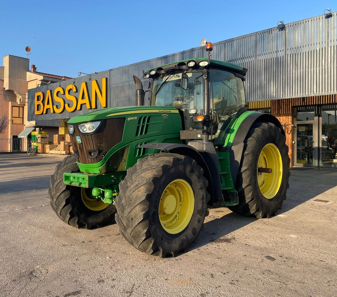 JOHN DEERE 6190 R - Traktor: pilt 1 JOHN DEERE 6190 R - Traktor: pilt 1