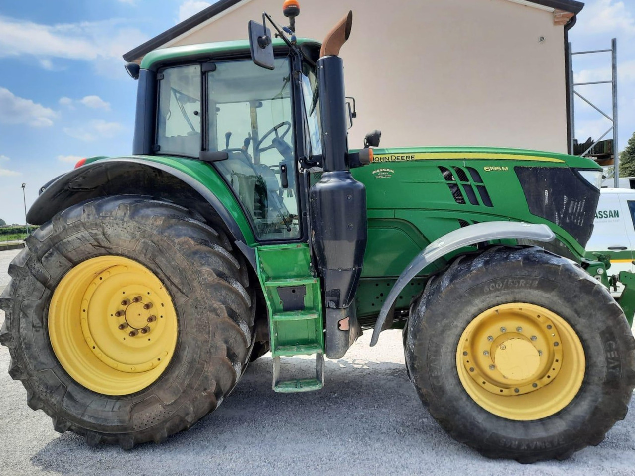 JOHN DEERE 6195 M - Traktor: pilt 3 JOHN DEERE 6195 M - Traktor: pilt 3