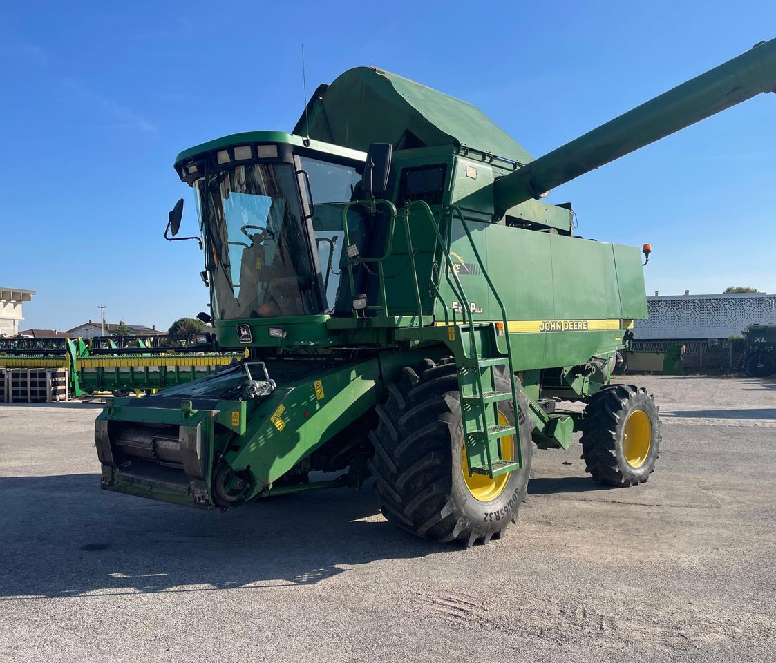 JOHN DEERE MIETITREBBIA CTS - Kombain: pilt 2 JOHN DEERE MIETITREBBIA CTS - Kombain: pilt 2