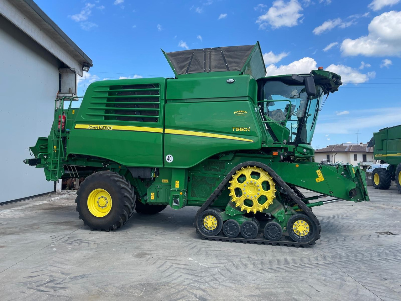 JOHN DEERE MIETITREBBIA T 560 - Kombain: pilt 2 JOHN DEERE MIETITREBBIA T 560 - Kombain: pilt 2