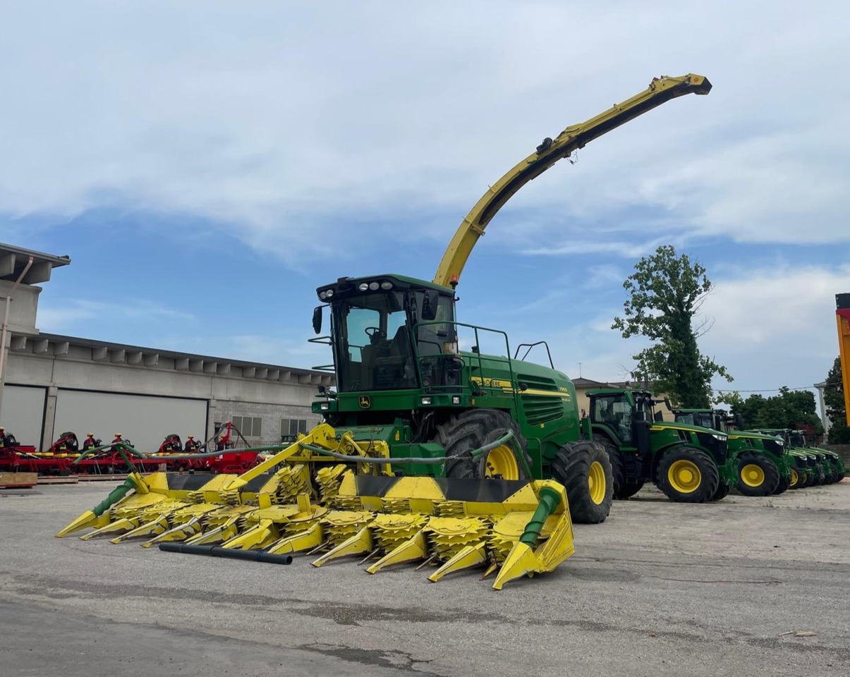 JOHN DEERE TRINCIA 7950 - Koristusmasin: pilt 1 JOHN DEERE TRINCIA 7950 - Koristusmasin: pilt 1