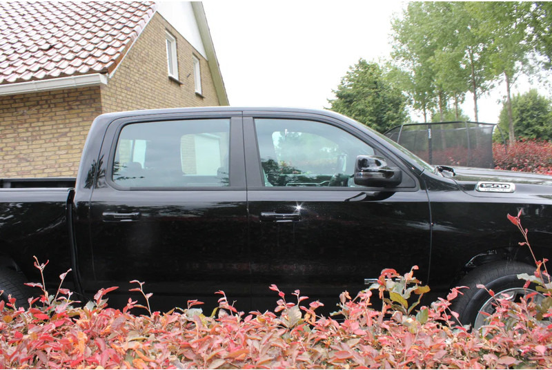 Dodge Ram Pick Up 1500 V8 Bighorn - Auto: pilt 3 Dodge Ram Pick Up 1500 V8 Bighorn - Auto: pilt 3