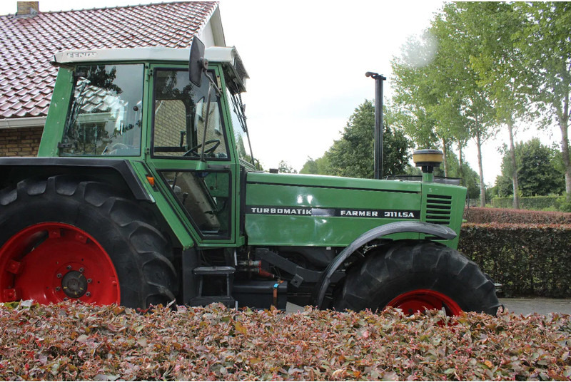 Fendt 311 LSA - Traktor: pilt 2 Fendt 311 LSA - Traktor: pilt 2