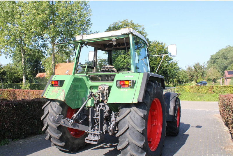Fendt 311 LSA - Traktor: pilt 3 Fendt 311 LSA - Traktor: pilt 3