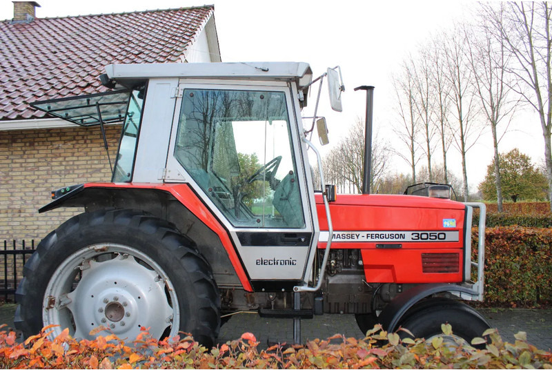 Massey Ferguson 3050 - Traktor: pilt 2 Massey Ferguson 3050 - Traktor: pilt 2