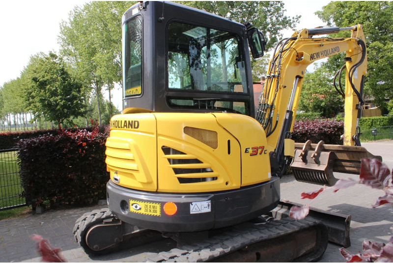 New Holland E37C binnendraaier - Minikraana: pilt 4 New Holland E37C binnendraaier - Minikraana: pilt 4