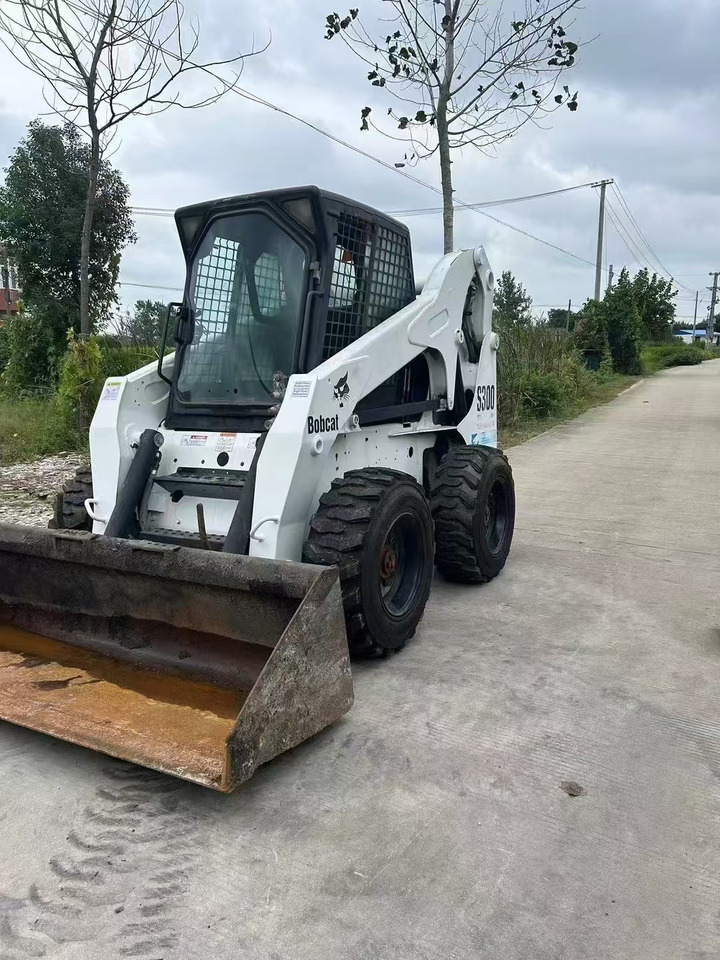 BOBCAT s300 - Kompaktlaadur: pilt 2 BOBCAT s300 - Kompaktlaadur: pilt 2