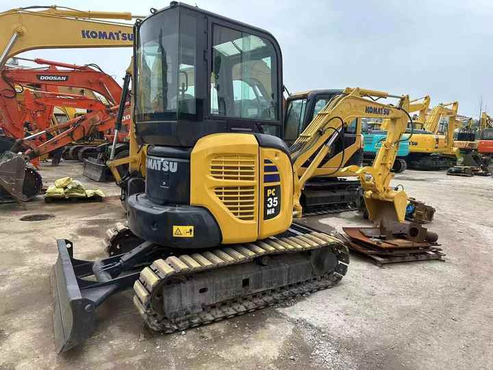 Best Quality Komatsu PC35mr Used Mini Excavator Earth-moving Machinery in Good Performance - Lintekskavaator: pilt 3 Best Quality Komatsu PC35mr Used Mini Excavator Earth-moving Machinery in Good Performance - Lintekskavaator: pilt 3