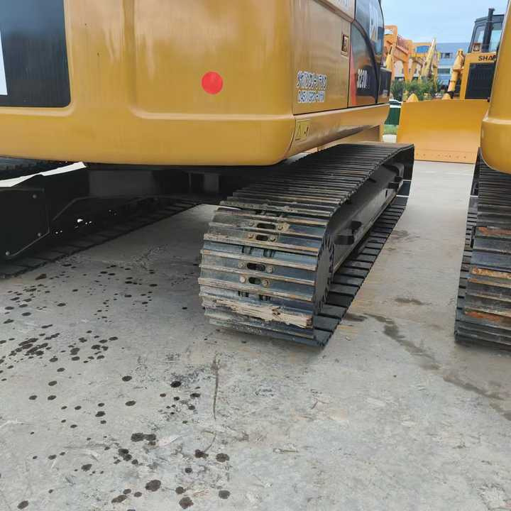 CAT second-hand 323D excavator sold at low price and in very good condition Japanese original hydraulic crawler excavator - Ekskavaator: pilt 4 CAT second-hand 323D excavator sold at low price and in very good condition Japanese original hydraulic crawler excavator - Ekskavaator: pilt 4