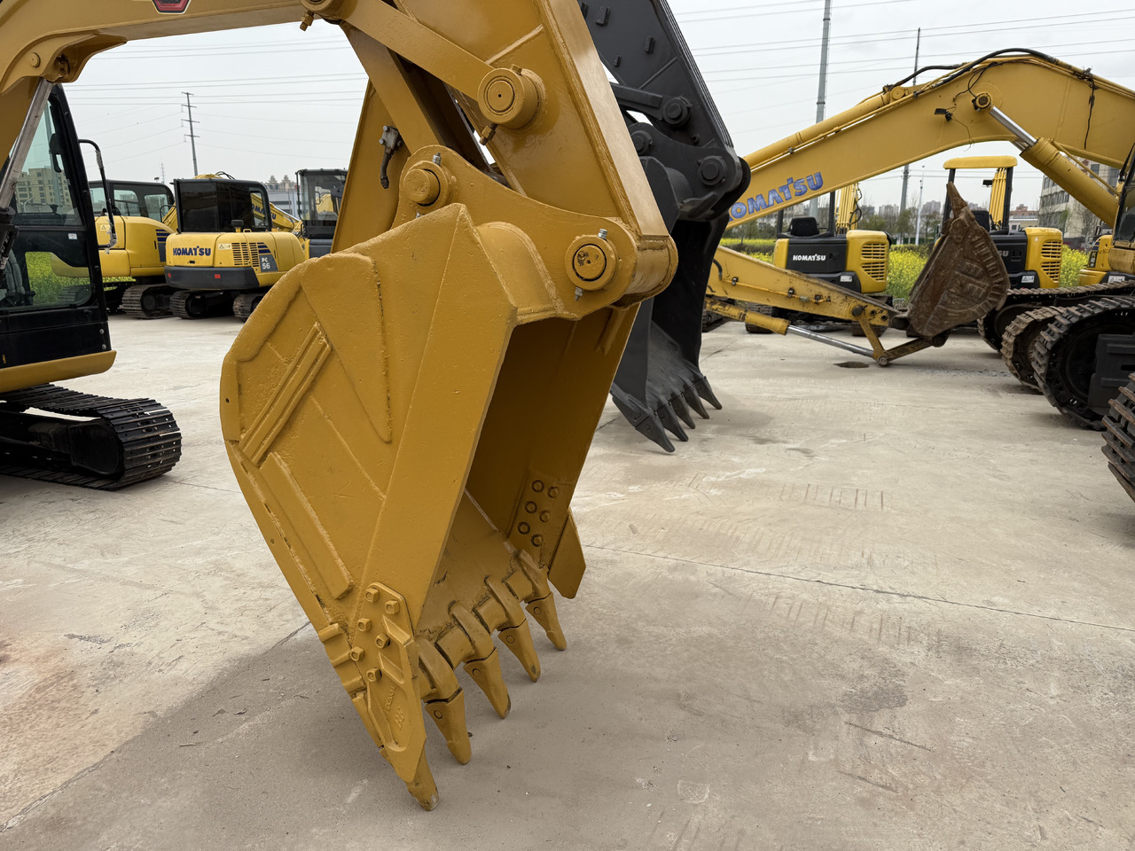 CATERPILLAR 320b - Lintekskavaator: pilt 4 CATERPILLAR 320b - Lintekskavaator: pilt 4