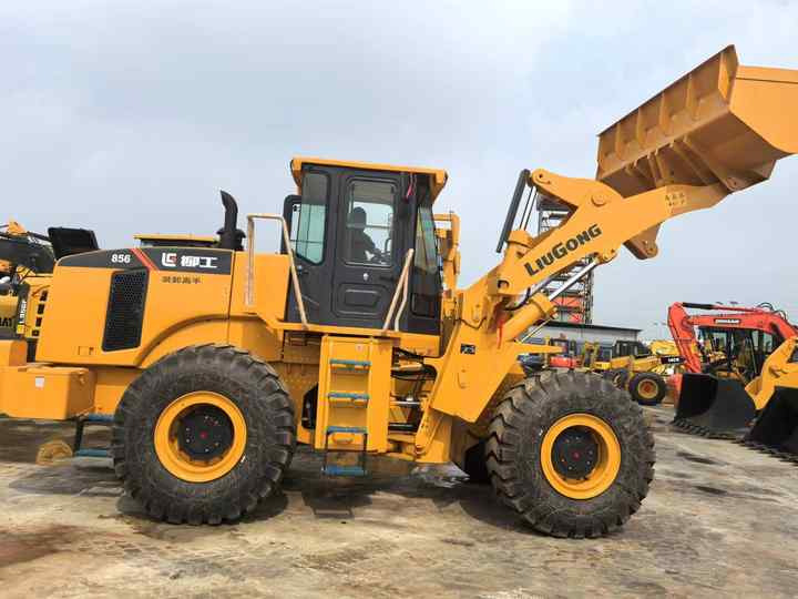 China Famous Brand LiuGong Medium-sized Wheel Loader LiuGong 856N Loader for Earthmoving, Mining, Construction for Sale - Rataslaadur: pilt 2 China Famous Brand LiuGong Medium-sized Wheel Loader LiuGong 856N Loader for Earthmoving, Mining, Construction for Sale - Rataslaadur: pilt 2