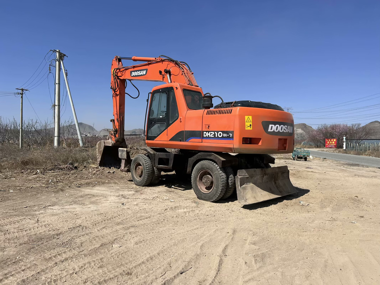 DOOSAN 210w - Ratastel ekskavaator: pilt 3 DOOSAN 210w - Ratastel ekskavaator: pilt 3