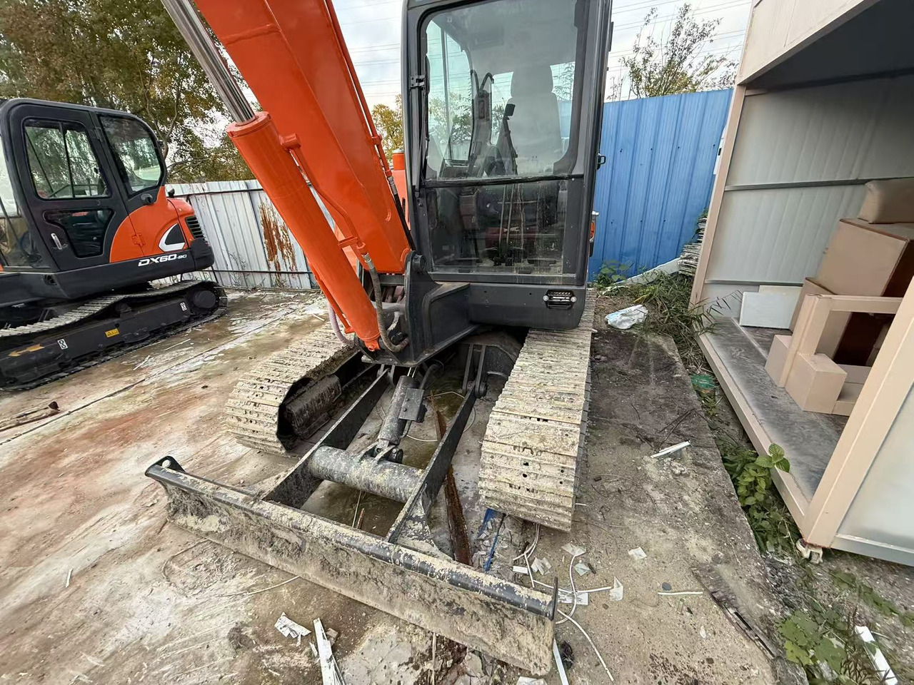 DOOSAN Used large Doosan DX60 excavators, original DX60 used excavators, 6-ton DX60 hydraulic excavators, best-selling at low prices. - Miniekskavaator: pilt 5 DOOSAN Used large Doosan DX60 excavators, original DX60 used excavators, 6-ton DX60 hydraulic excavators, best-selling at low prices. - Miniekskavaator: pilt 5