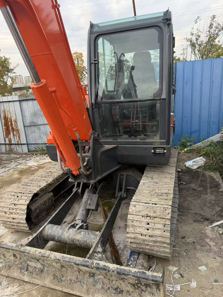 DOOSAN Used large Doosan DX60 excavators, original DX60 used excavators, 6-ton DX60 hydraulic excavators, best-selling at low prices. - Miniekskavaator: pilt 3 DOOSAN Used large Doosan DX60 excavators, original DX60 used excavators, 6-ton DX60 hydraulic excavators, best-selling at low prices. - Miniekskavaator: pilt 3