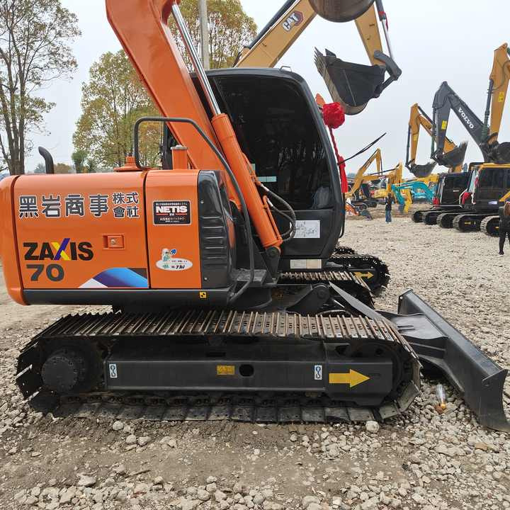 HITACHI ZX70 Original Japan Surplus Hitachi ZX70 for Sale - Lintekskavaator: pilt 2 HITACHI ZX70 Original Japan Surplus Hitachi ZX70 for Sale - Lintekskavaator: pilt 2
