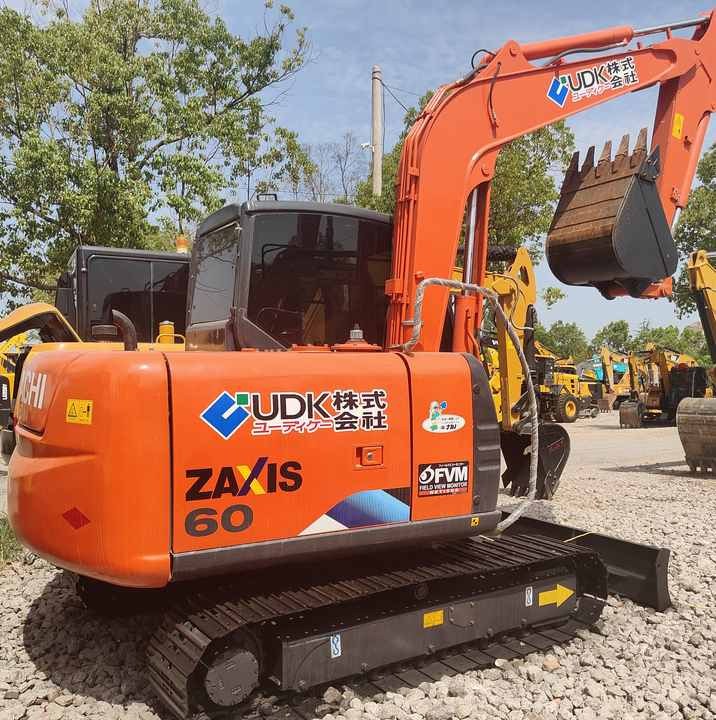 Original Japan Hitachi ZX60 Excavator Hitachi Excavator in Low Price for Hot Sale - Lintekskavaator: pilt 1 Original Japan Hitachi ZX60 Excavator Hitachi Excavator in Low Price for Hot Sale - Lintekskavaator: pilt 1