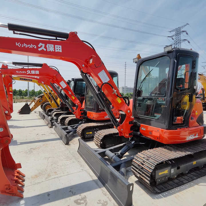 Perfect Condition Kubota U55-4 Japan Brand Mini Excavator with Pusher for Sale 90% Brand New Mini Kubota U25 35 55 5tons - Ekskavaator: pilt 1 Perfect Condition Kubota U55-4 Japan Brand Mini Excavator with Pusher for Sale 90% Brand New Mini Kubota U25 35 55 5tons - Ekskavaator: pilt 1