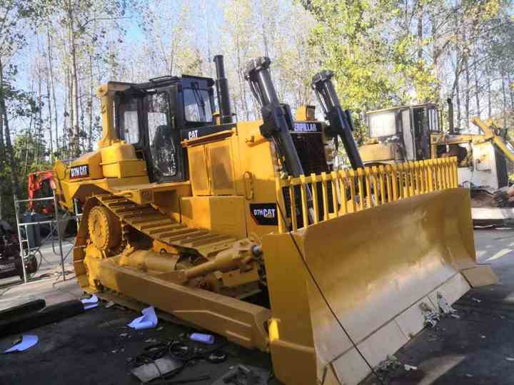 Second Hand Caterpillar CAT D7H D7G D7R Bulldozer, Used CAT D7H Japan Import in Good Condition - Buldooser: pilt 5 Second Hand Caterpillar CAT D7H D7G D7R Bulldozer, Used CAT D7H Japan Import in Good Condition - Buldooser: pilt 5