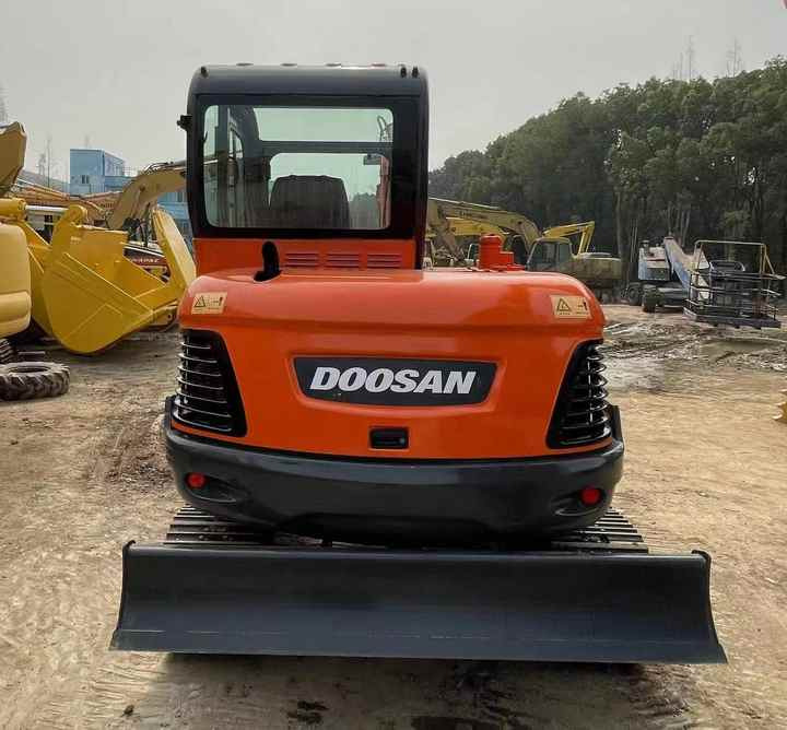 Second Hand Doosan Dx-60 Excavator for Sale - Ekskavaator: pilt 5 Second Hand Doosan Dx-60 Excavator for Sale - Ekskavaator: pilt 5