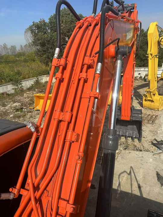 Second Hand Doosan Dx225 Excavator 20tons Middle Machine for Sale Excellent Condition Doosan Dx225 300 Hot Sale Machine - Ekskavaator: pilt 5 Second Hand Doosan Dx225 Excavator 20tons Middle Machine for Sale Excellent Condition Doosan Dx225 300 Hot Sale Machine - Ekskavaator: pilt 5