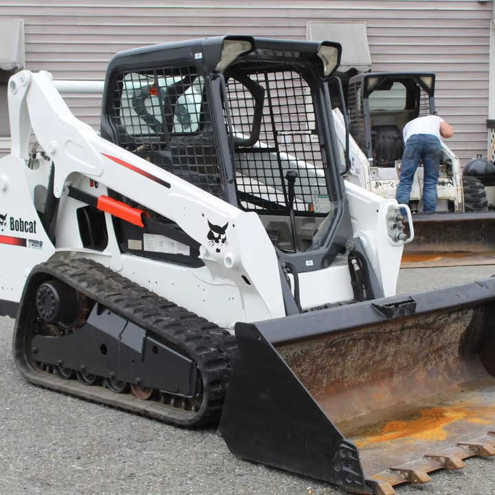 Used Bobcat T590 UsedSkid Steer Loader with Good Condition for Sale S160 S300 S185 S330 - Kompaktlaadur: pilt 1 Used Bobcat T590 UsedSkid Steer Loader with Good Condition for Sale S160 S300 S185 S330 - Kompaktlaadur: pilt 1