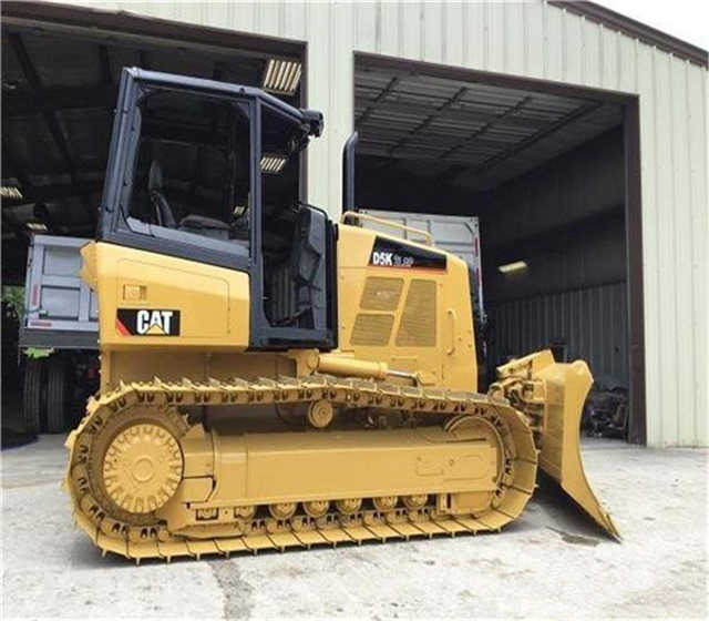 Used Cat D5k D5g D5 D5m D5h Crawler Bulldozer , CAT Bulldozer with Ripper , Original Cat Bulldozers - Buldooser: pilt 1 Used Cat D5k D5g D5 D5m D5h Crawler Bulldozer , CAT Bulldozer with Ripper , Original Cat Bulldozers - Buldooser: pilt 1